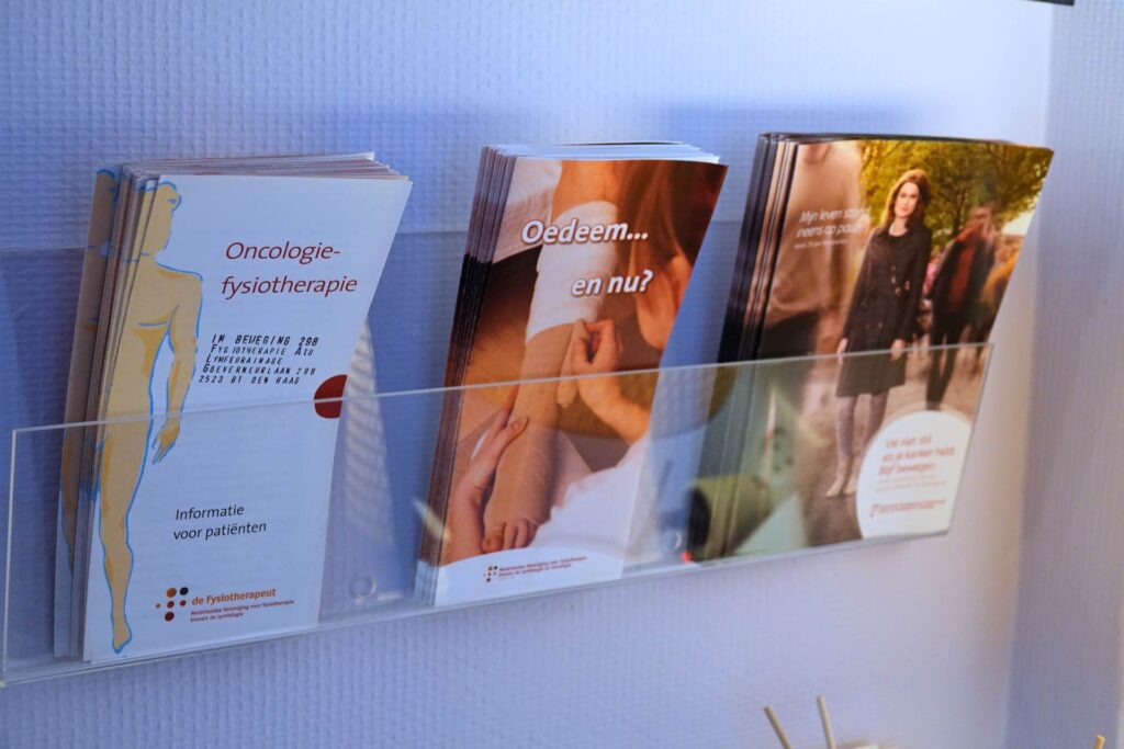 Folders over oncologie, fysiotherapie en oedeem.